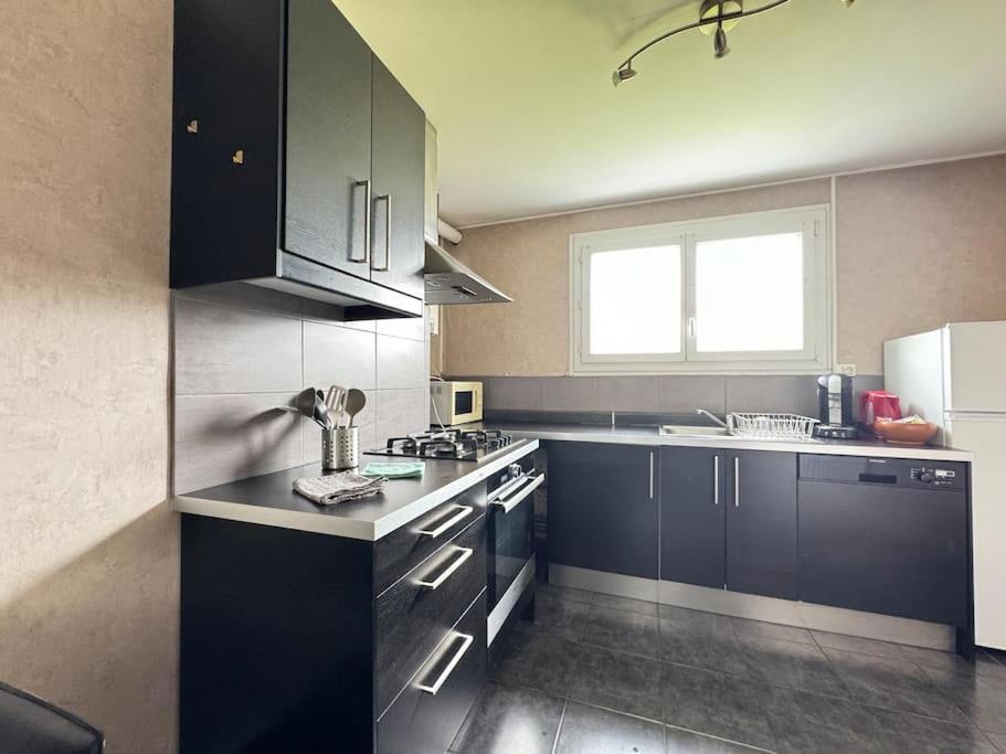 Appartement F2 Proche Axes Principaux - Claude Guichard Clermont-Ferrand Esterno foto